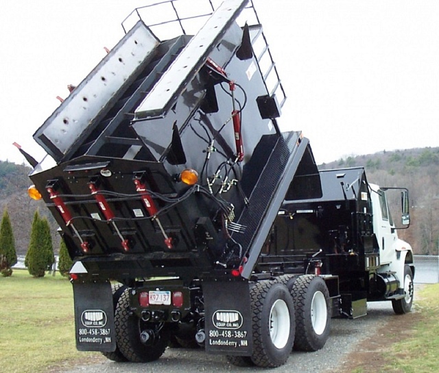 Термос-бункер регенератор на грузовикe RC6-T для горячего асфальта